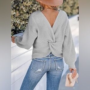 Francesca's Collections Gray V-Neck Sweater